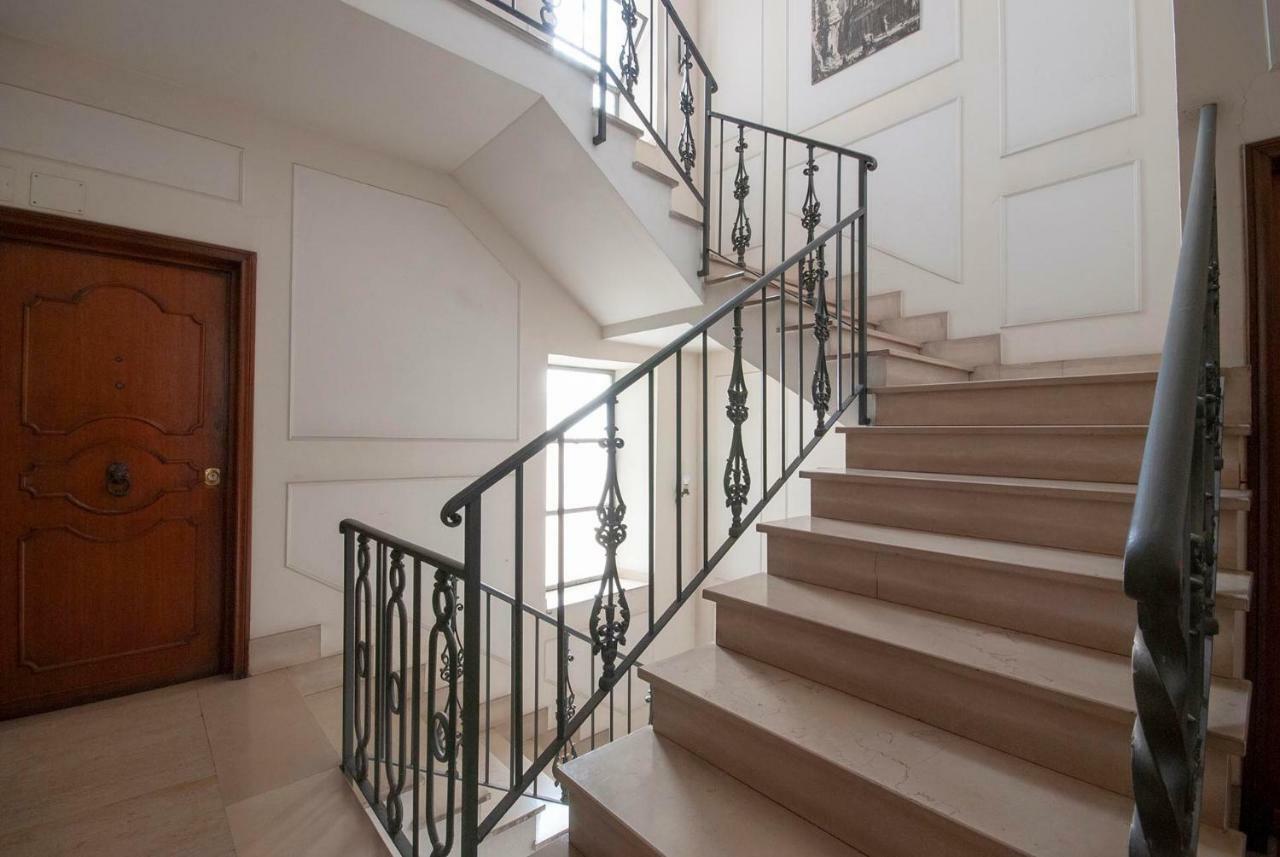 Appartamento Via Del Corso โรม ภายนอก รูปภาพ